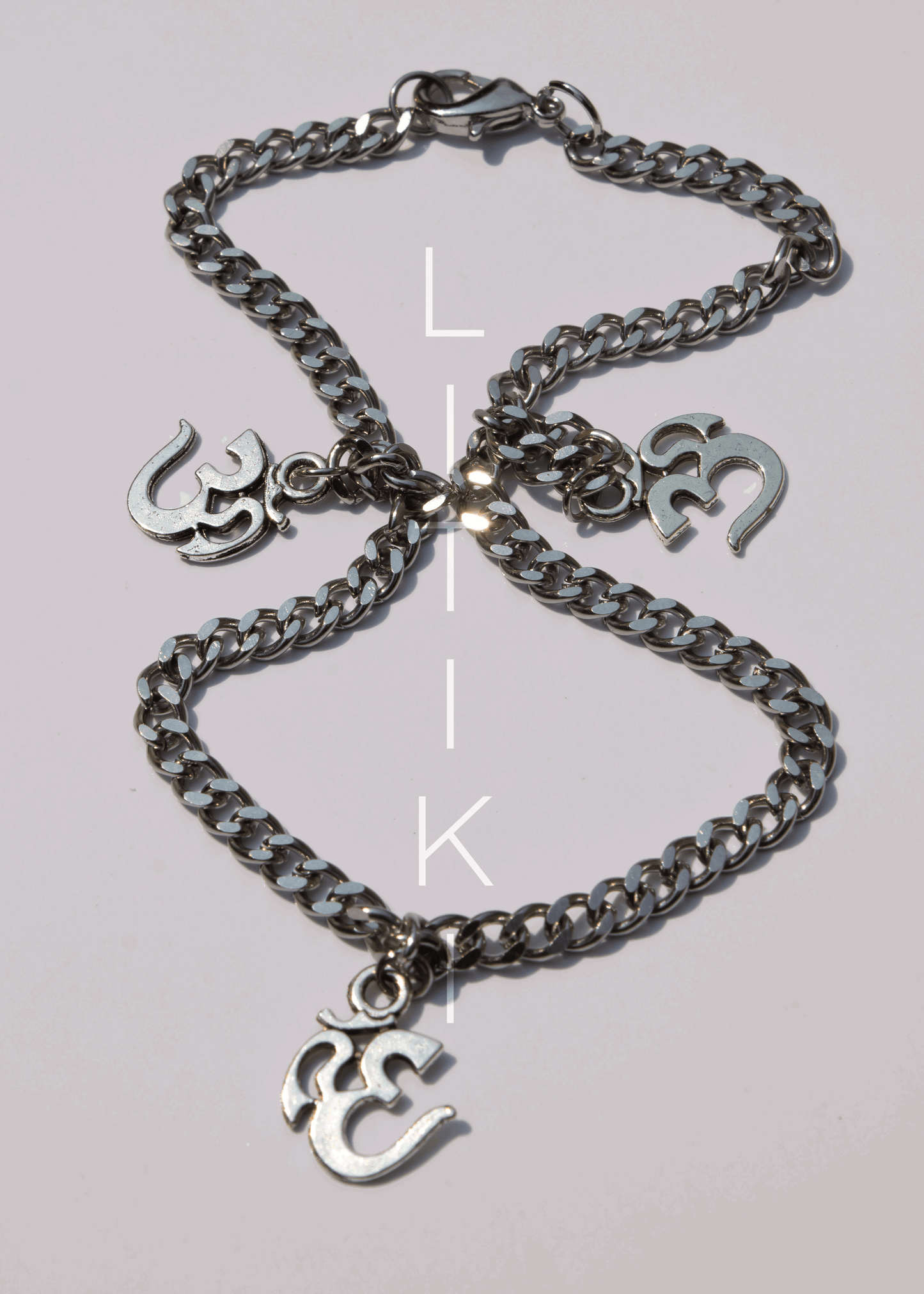 Om anklet